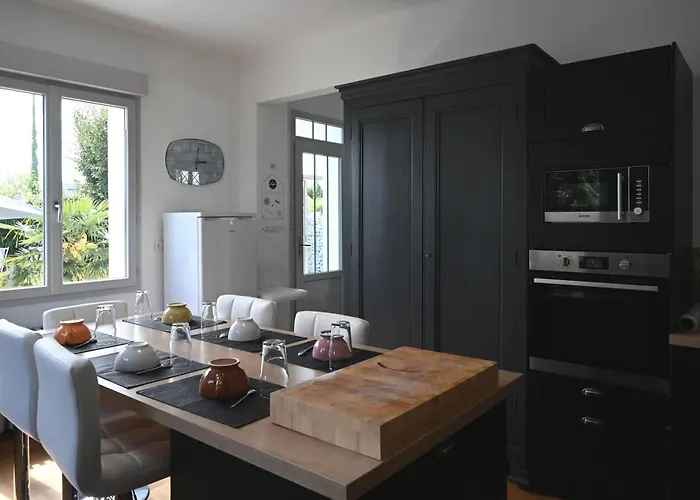 La Palmier - Piscine Avec Grand Jardin